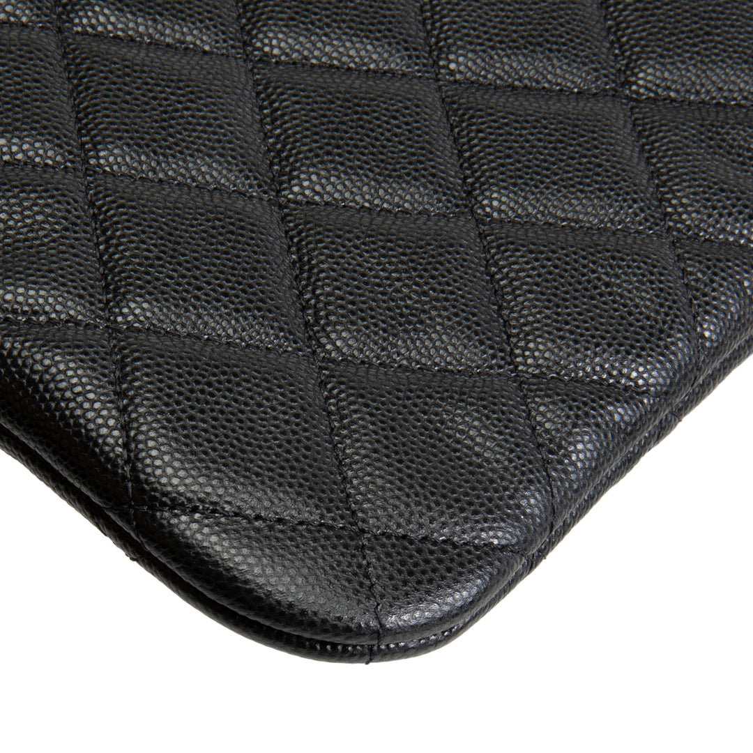 CHANEL Caviar Medium O-Case - Black