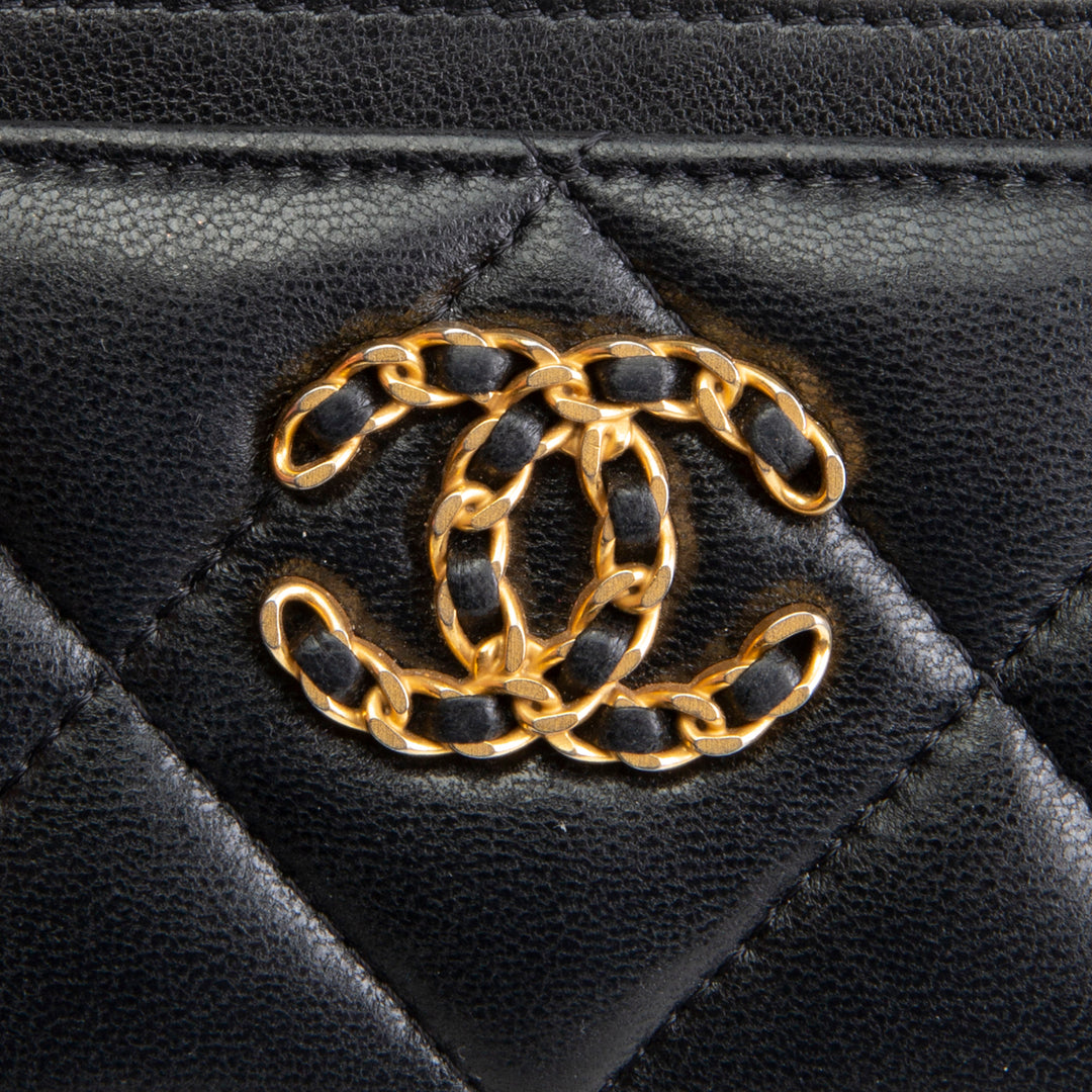 CHANEL 19 Card Holder - Black