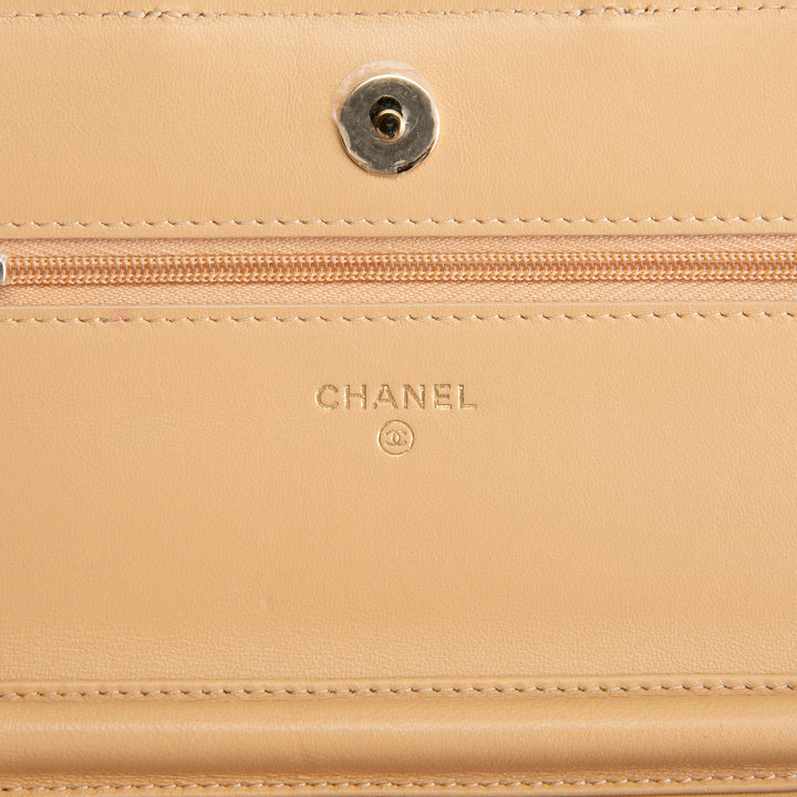 CHANEL Lambskin Bicolor Wallet on Chain - Beige/Black