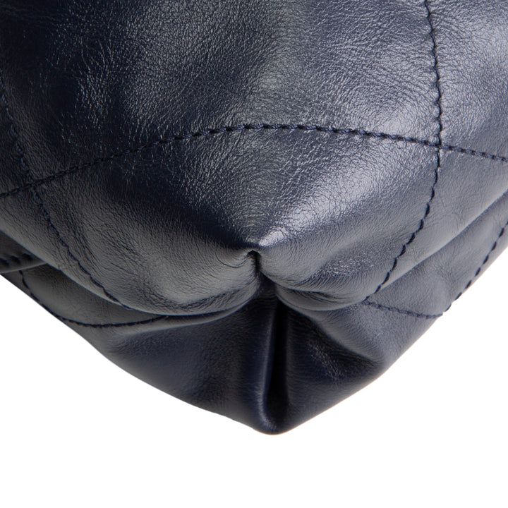 CHANEL Medium 22 Backpack - Navy