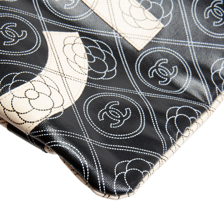 CHANEL Camellia Maxi Pouch - Black/Ivory
