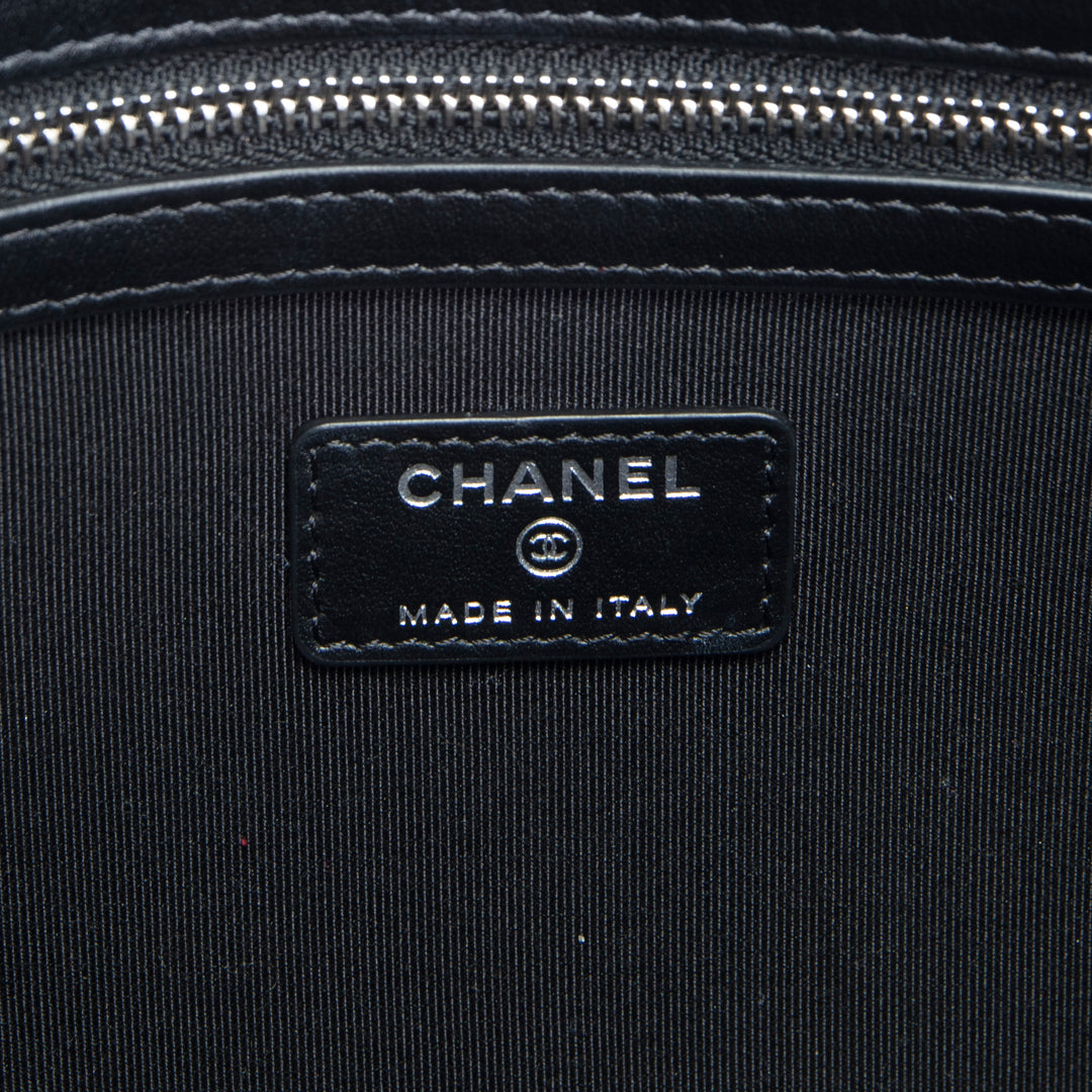 CHANEL Camellia Maxi Pouch - Black/Ivory