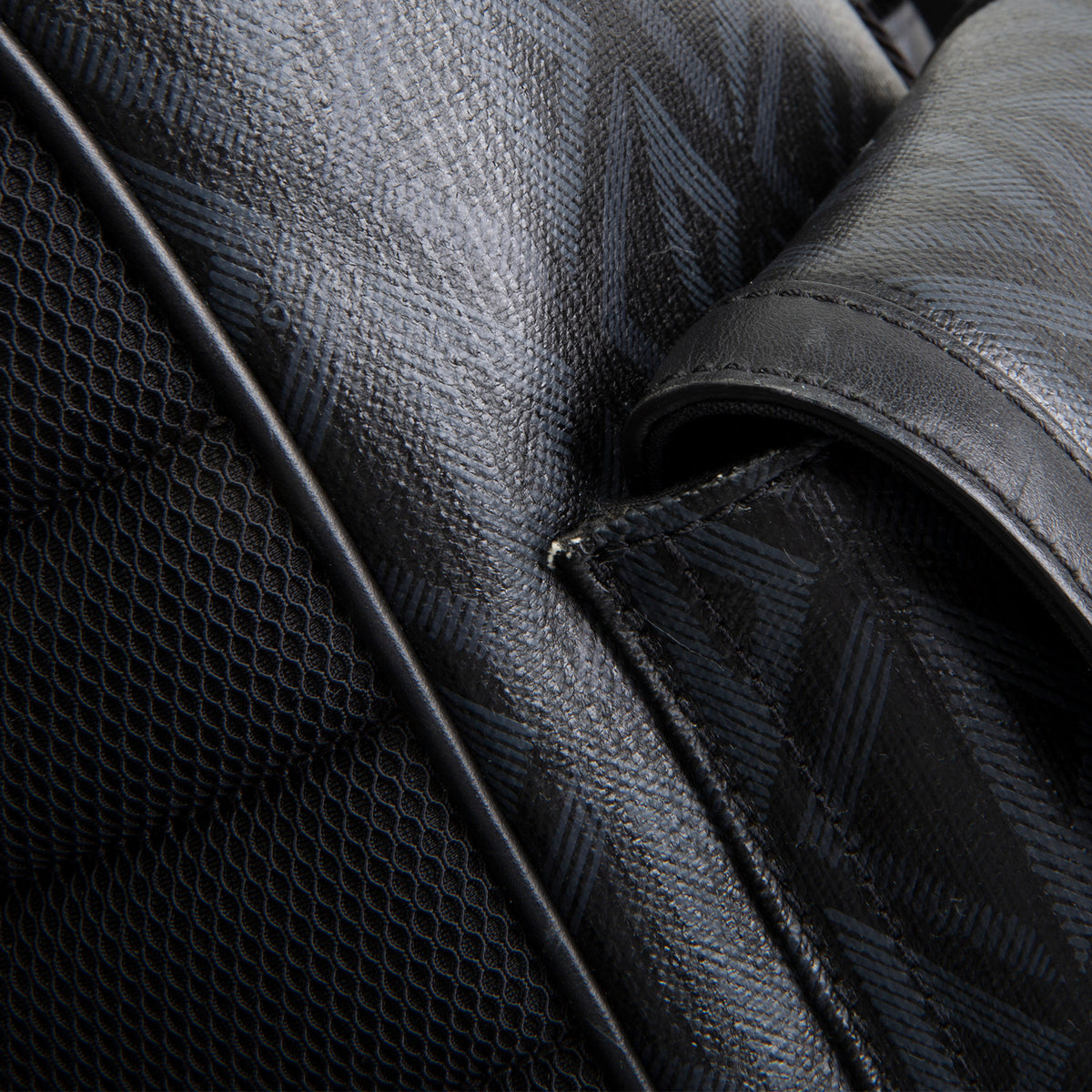 DIOR Men Hit The Road Backpack - CD Diamond Canvas
