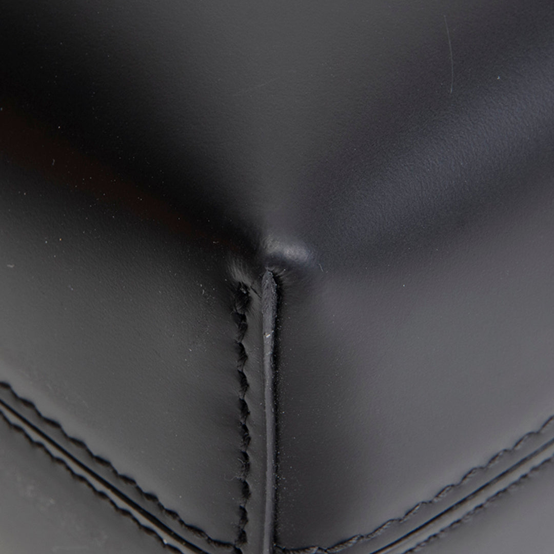 FERRAGAMO Trifolio Shoulder Bag - Black