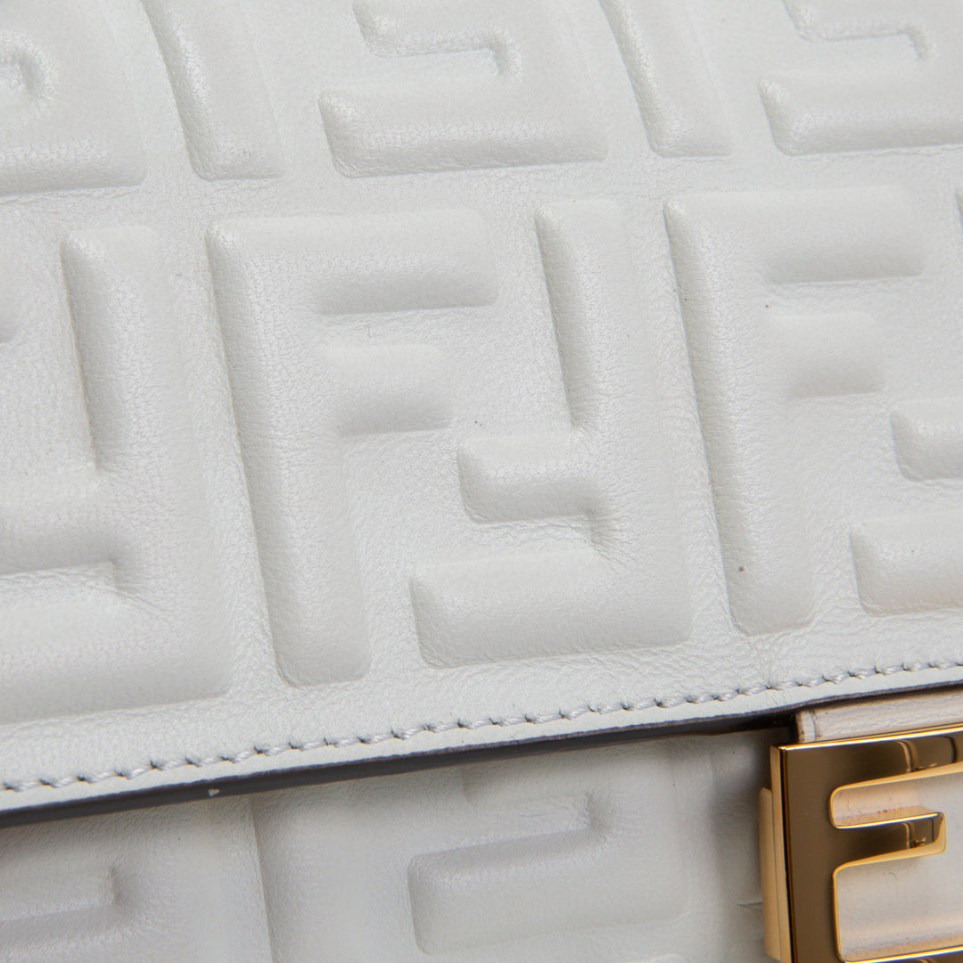 FENDI Baguette Continental Wallet - White