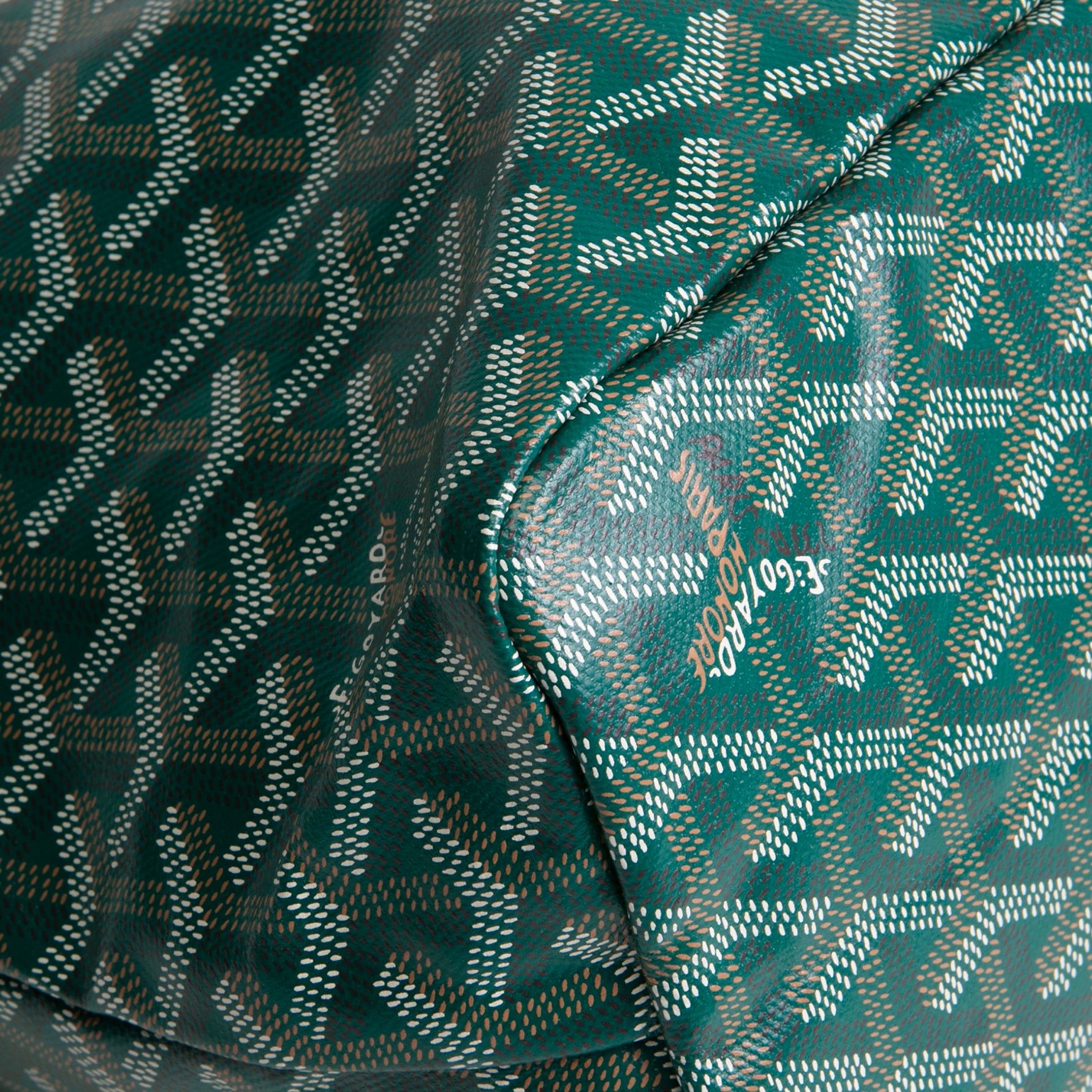 GOYARD Goyardine Boheme Hobo w/ Pouch - Green – ALB GOYARD Goyardine Boheme Hobo w/ Pouch - Green – ALB