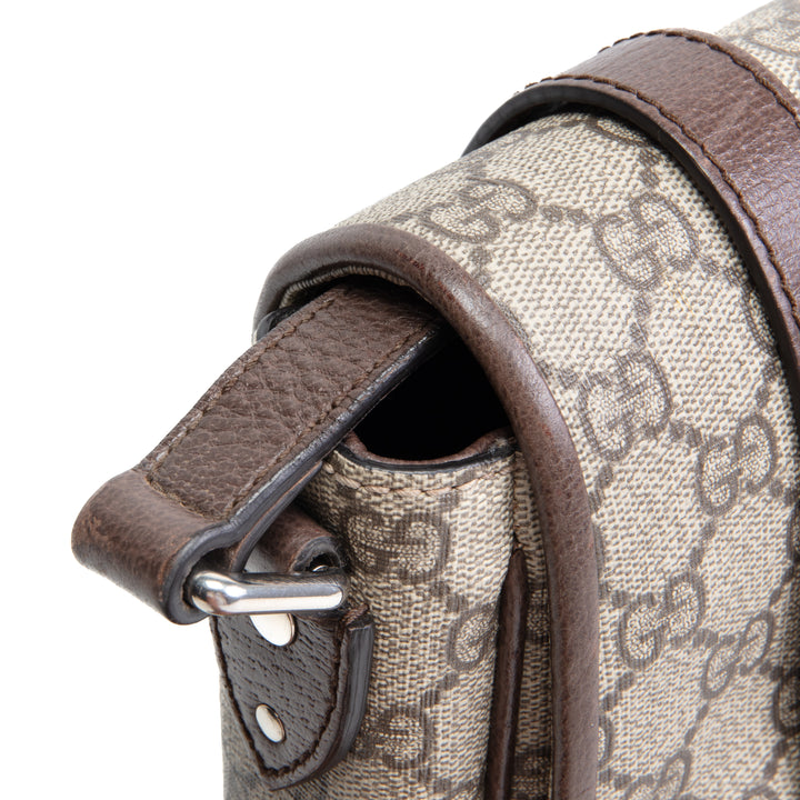 GUCCI GG Supreme Messenger