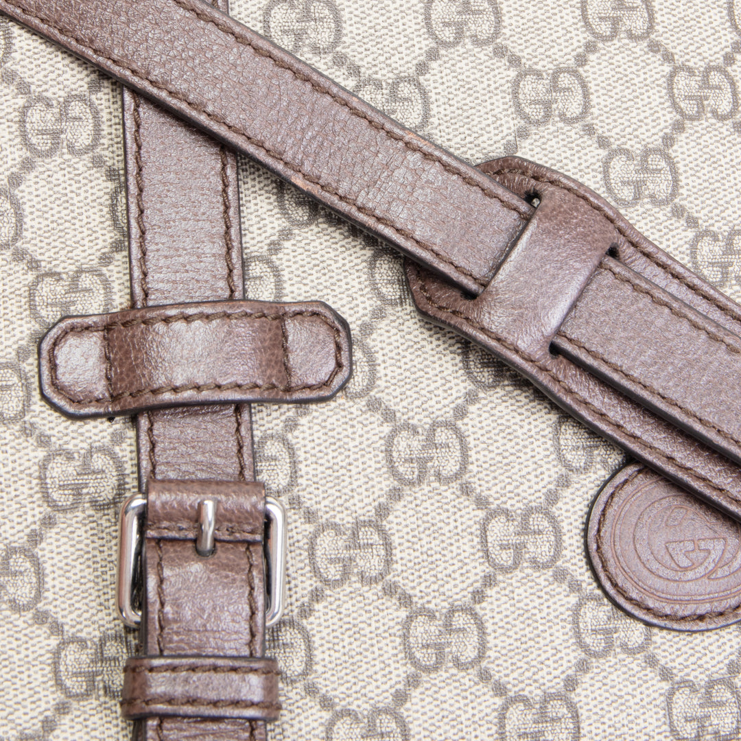 GUCCI GG Supreme Messenger