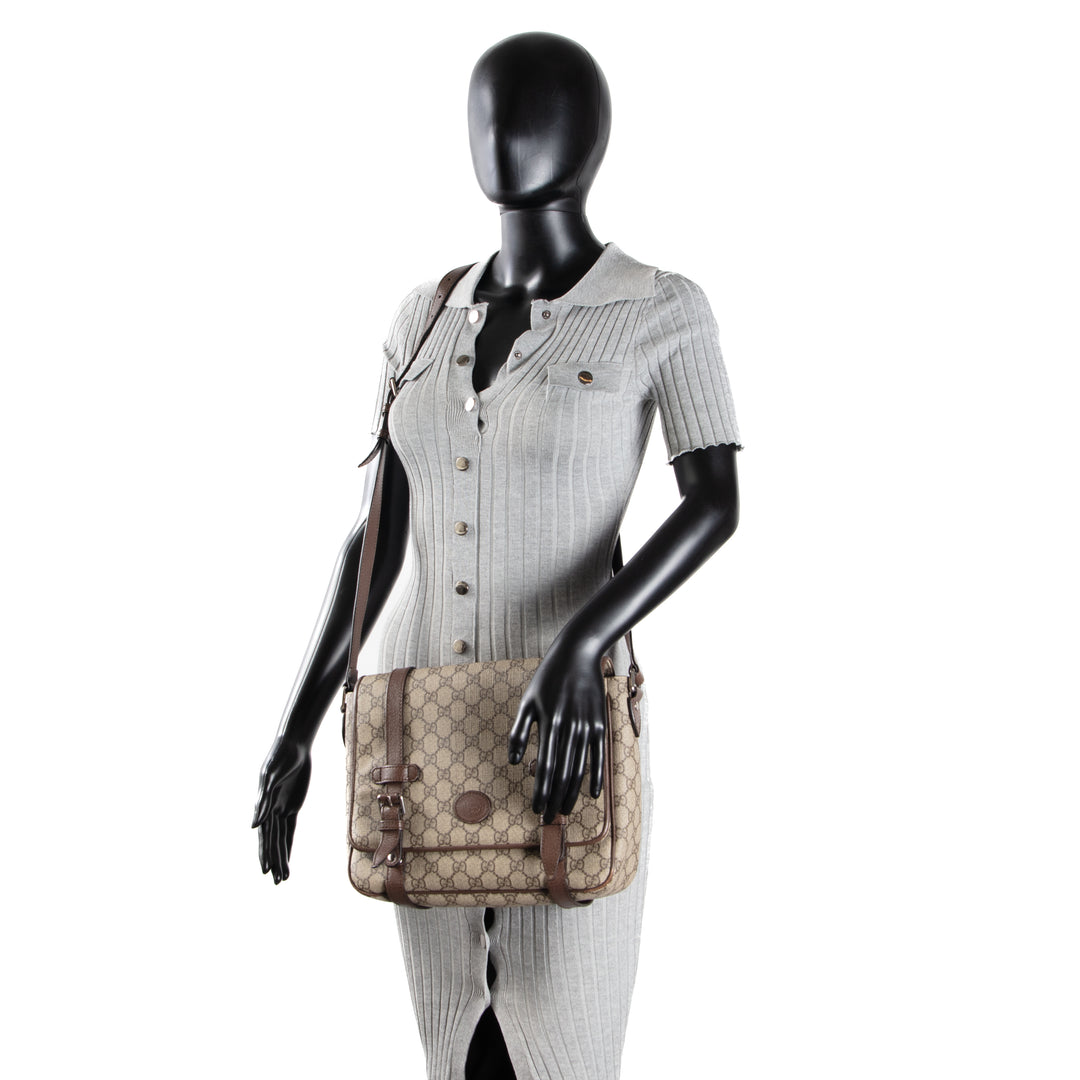 GUCCI GG Supreme Messenger