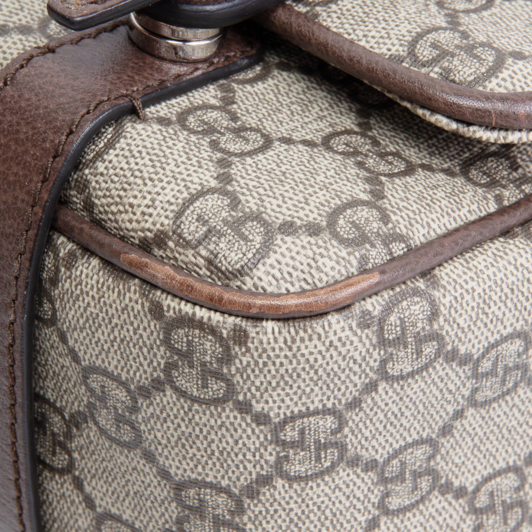 GUCCI GG Supreme Messenger