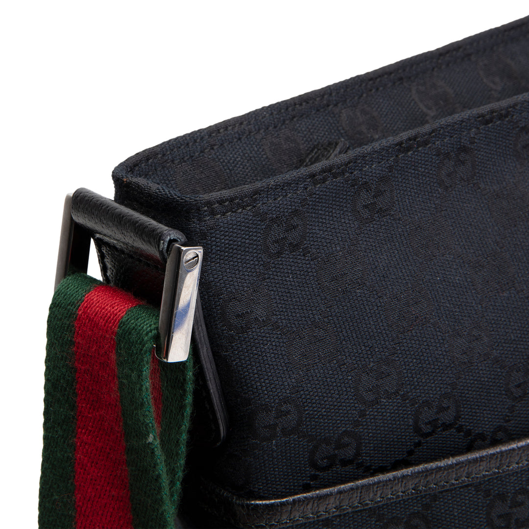 GUCCI GG Canvas Web Messenger - Black