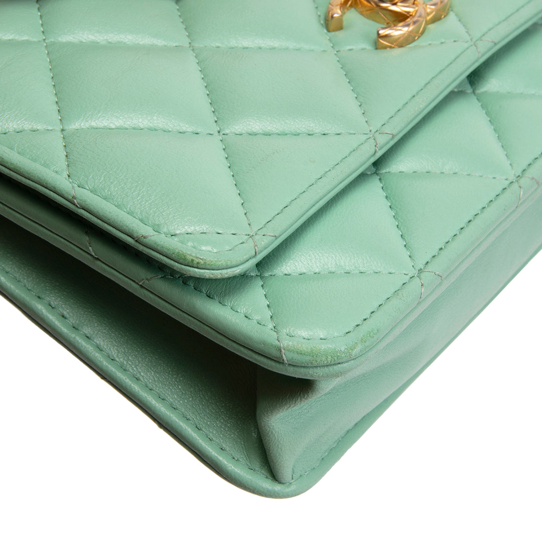 CHANEL Lambskin Logo Wallet on Chain - Green