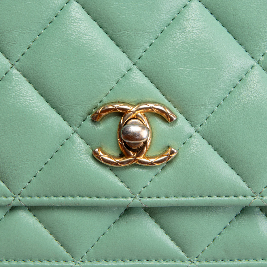 CHANEL Lambskin Logo Wallet on Chain - Green