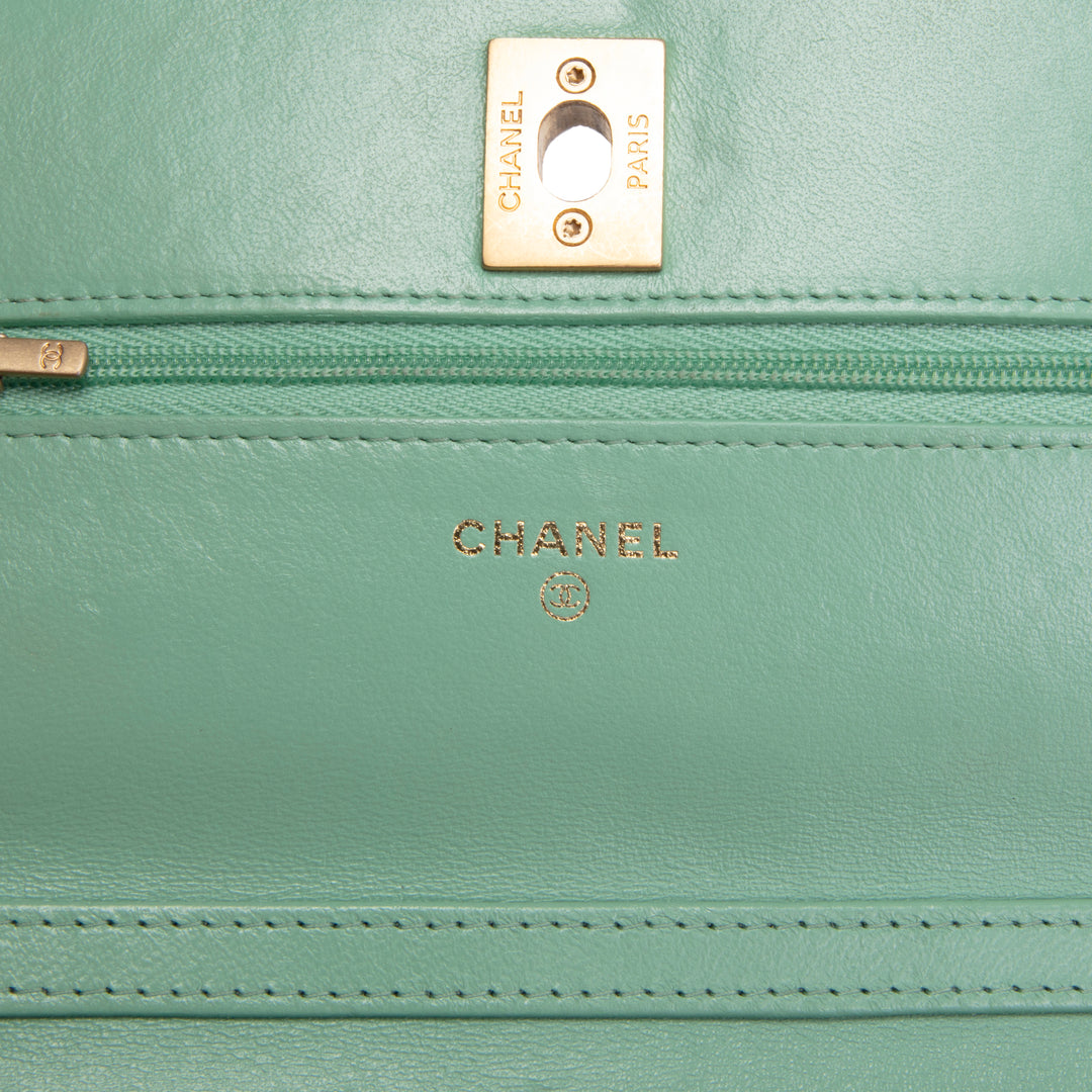 CHANEL Lambskin Logo Wallet on Chain - Green