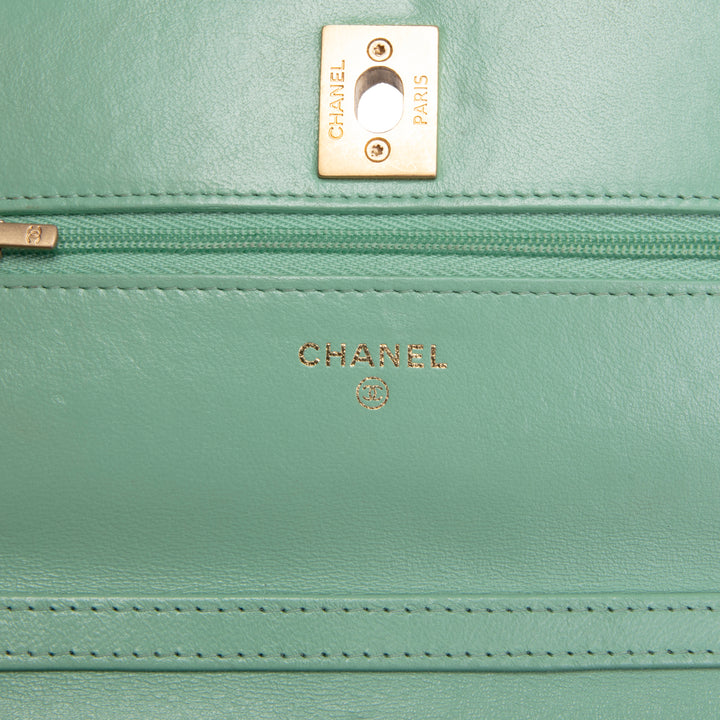 CHANEL Lambskin Logo Wallet on Chain - Green