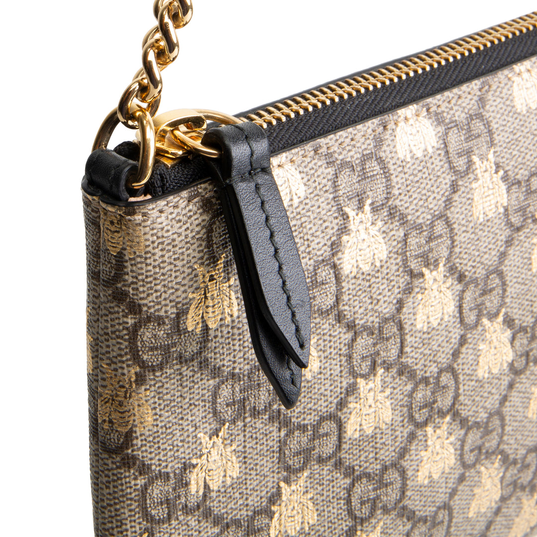 GUCCI GG Supreme Bee Pochette