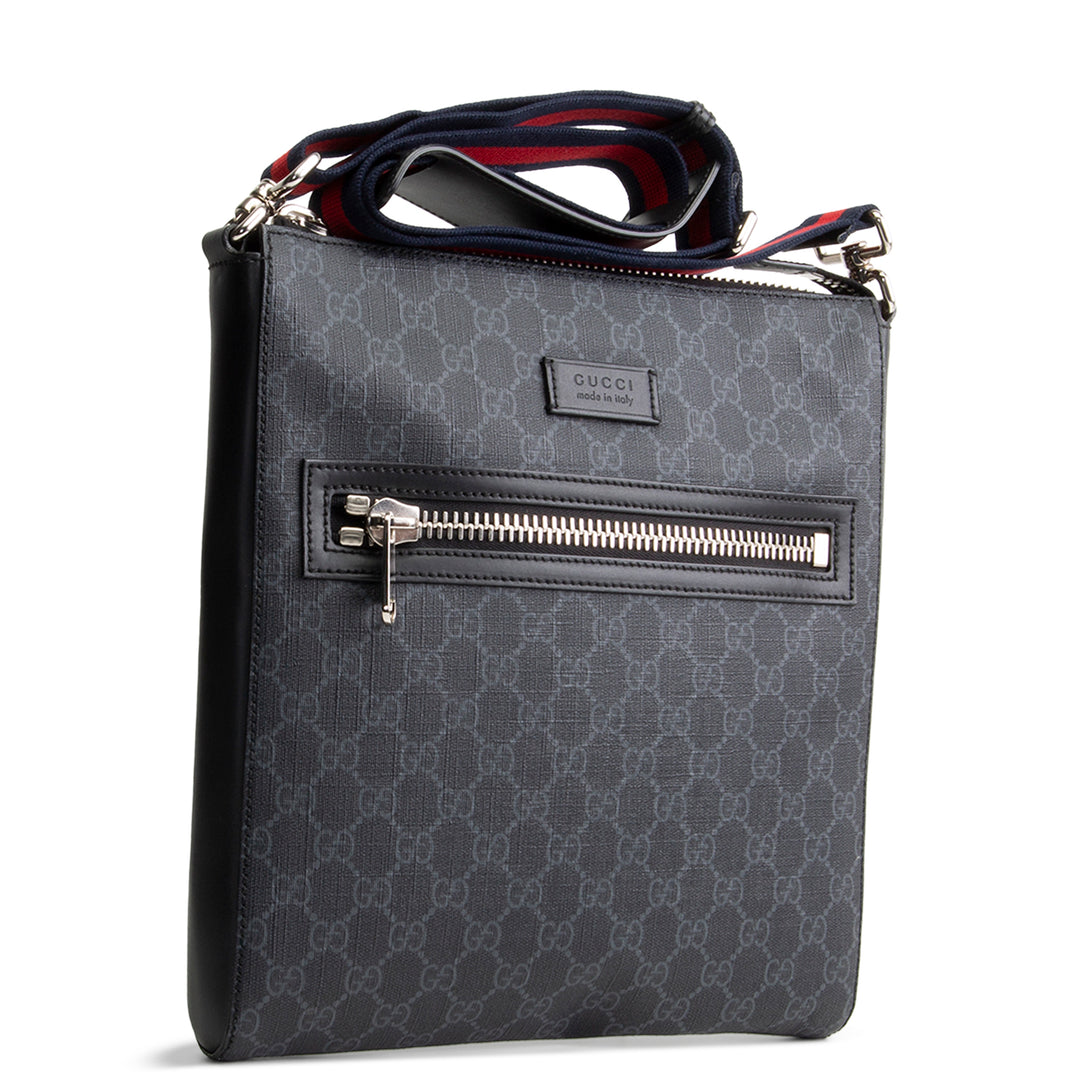 GUCCI GG Supreme Messenger - Black