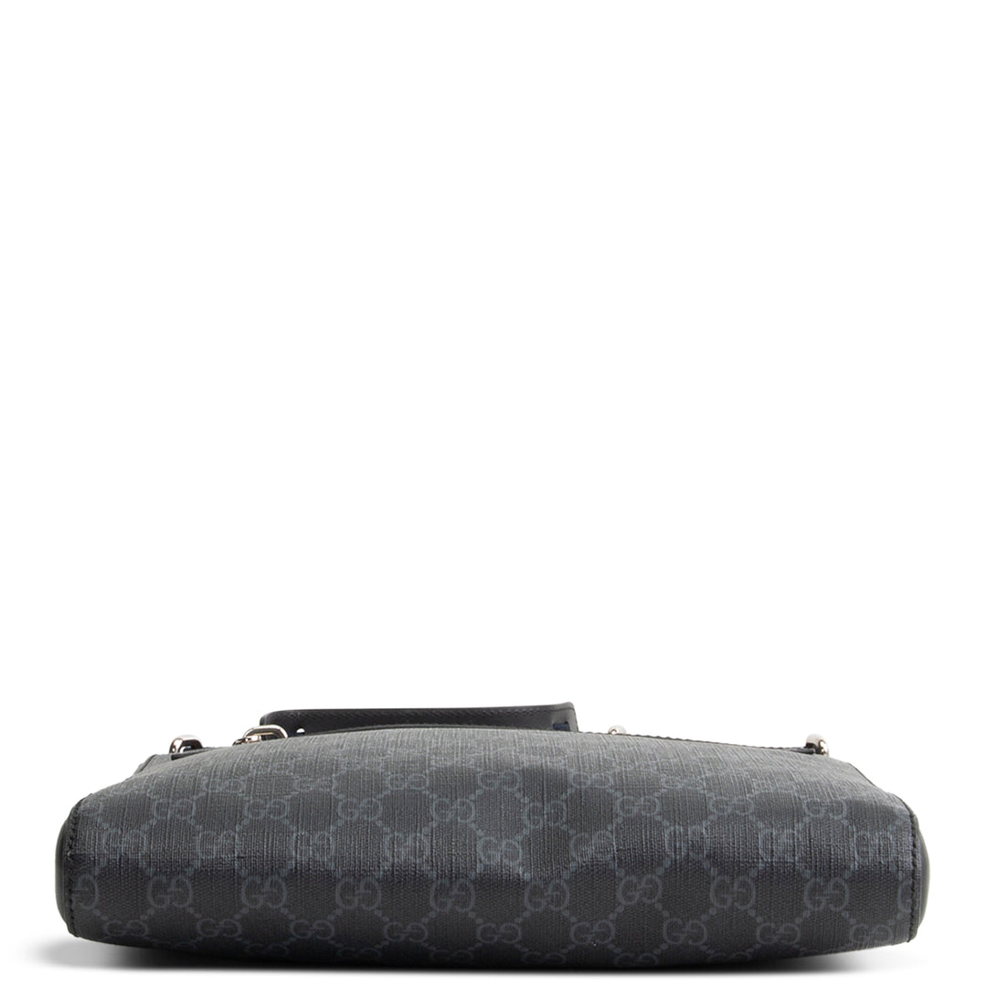GUCCI GG Supreme Messenger - Black