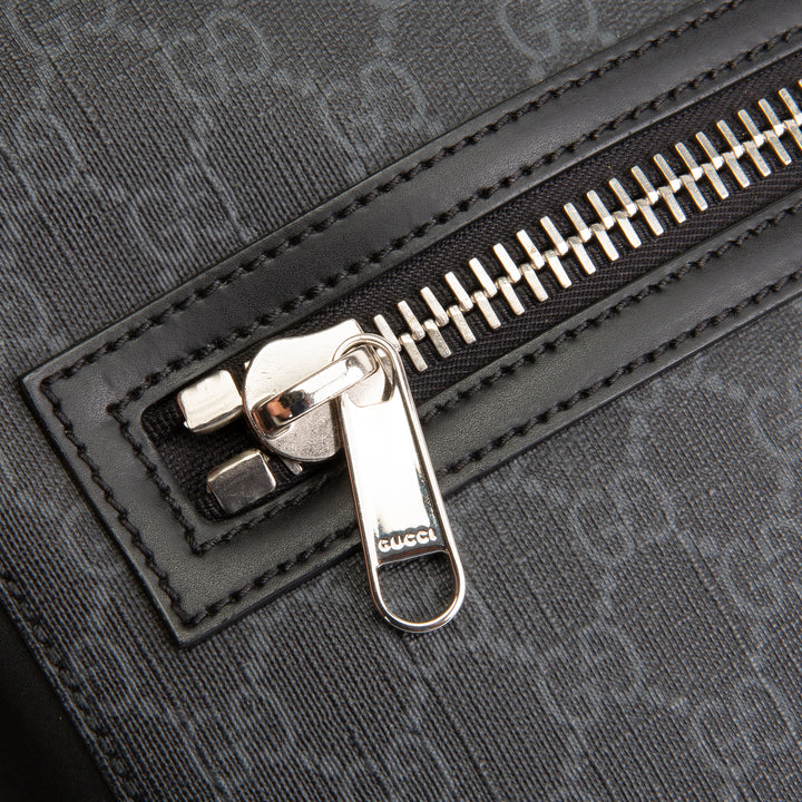 GUCCI GG Supreme Messenger - Black
