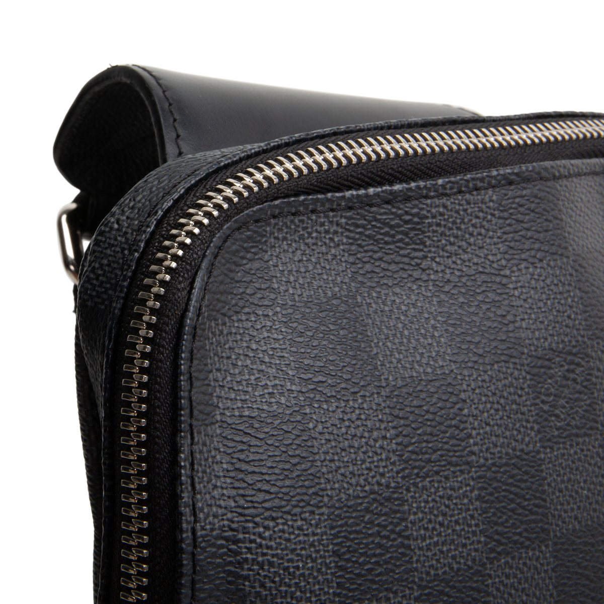 LOUIS VUITTON Damier Graphite Avenue Sling Bag