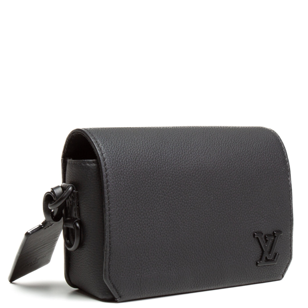 LOUIS VUITTON Aerogram Fastline Wearable Wallet - Black