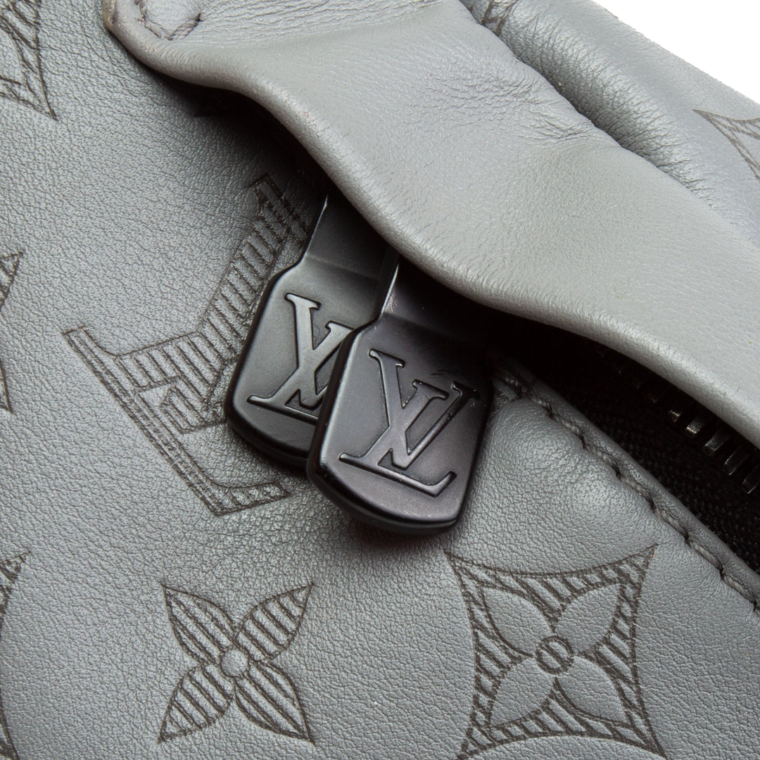 LOUIS VUITTON Discovery Bumbag- Grey