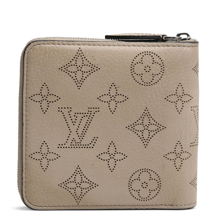 LOUIS VUITTON Mahina Zippy Compact Wallet - Turtledove