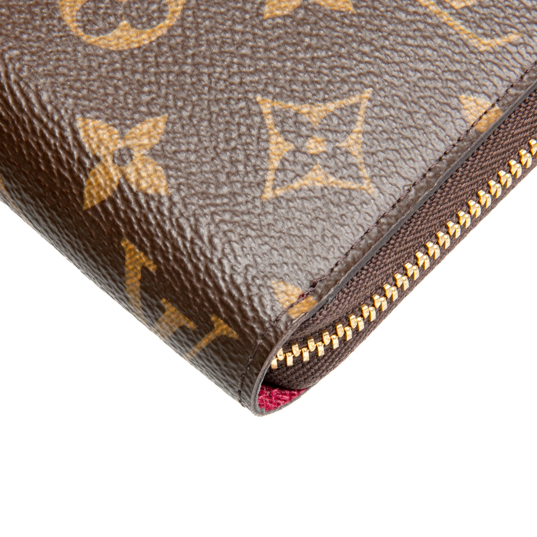 LOUIS VUITTON Zippy Wallet