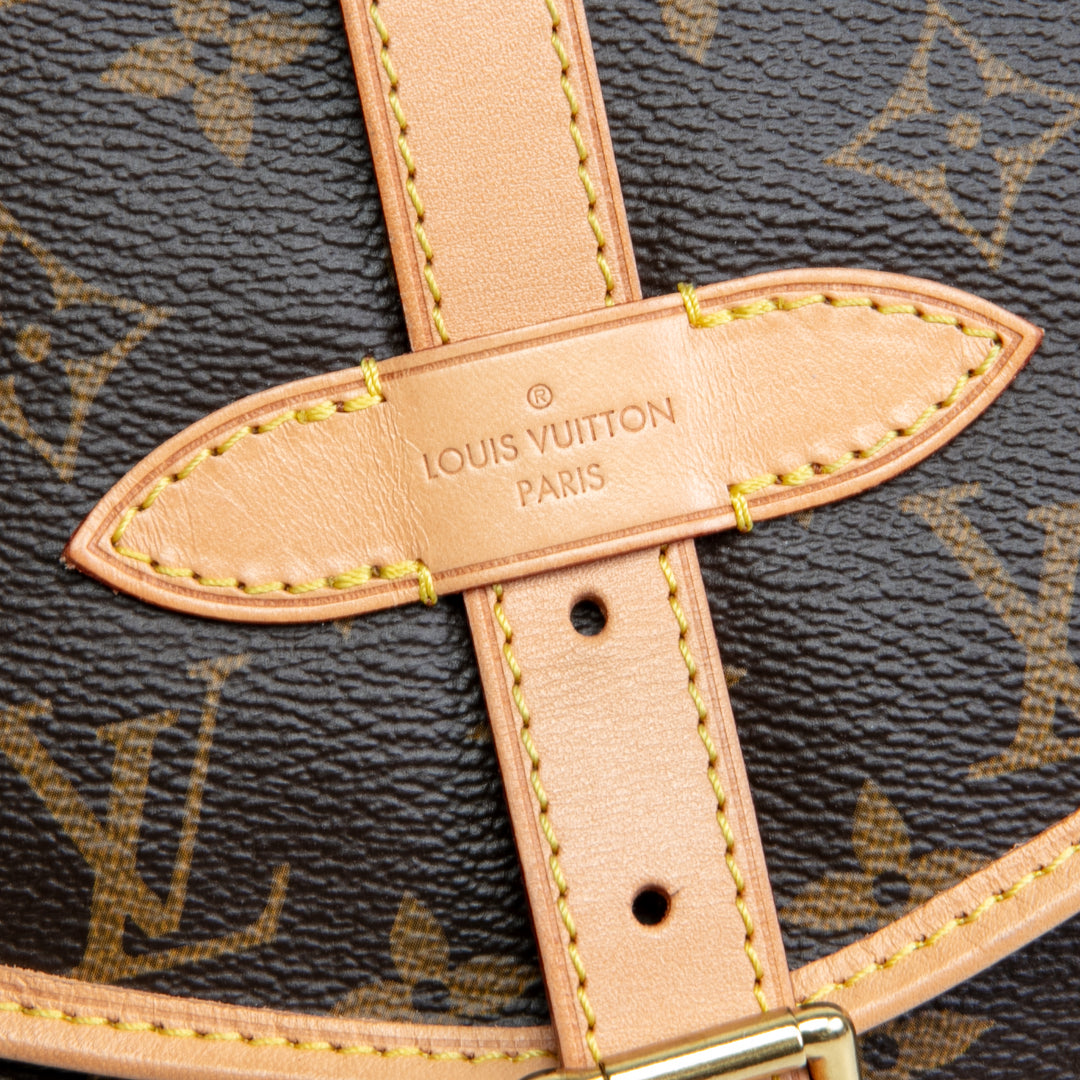 LOUIS VUITTON Monogram Saumur 30 Messenger