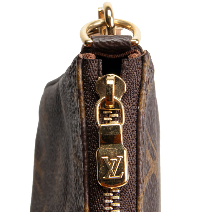 LOUIS VUITTON Monogram Pochette Accessoires