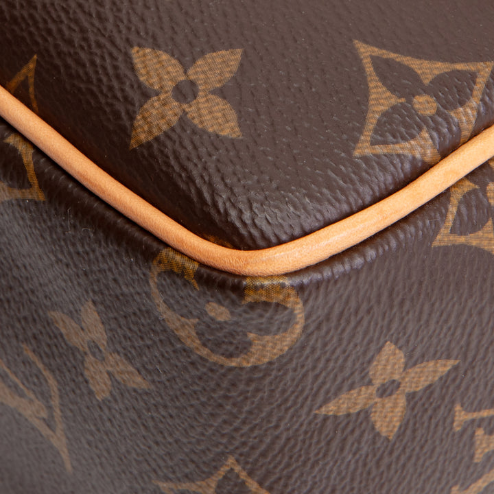 LOUIS VUITTON Toiletry Bag Monogram 25