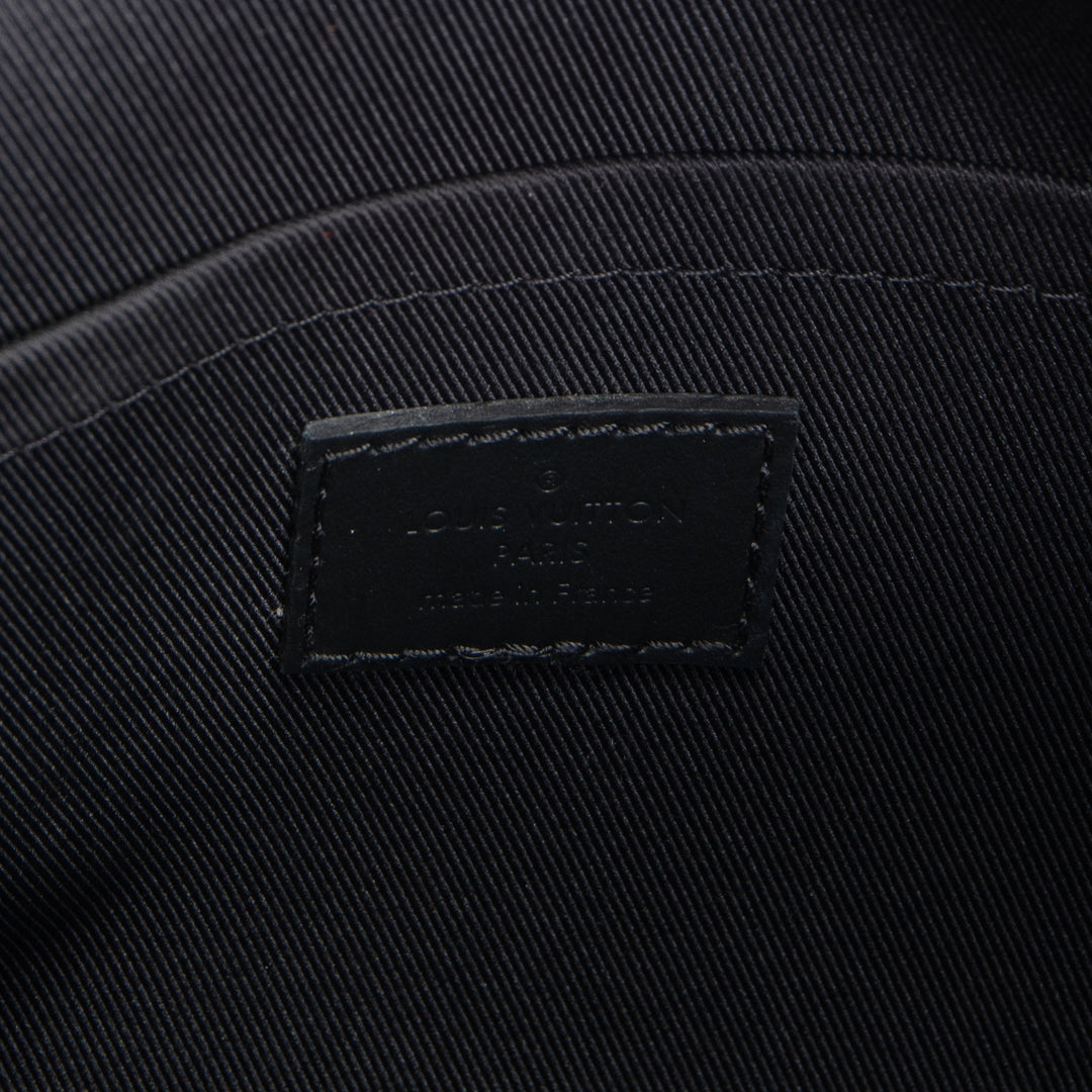 LOUIS VUITTON Taurillon S Lock Messenger - Black