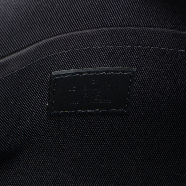 LOUIS VUITTON Taurillon S Lock Messenger - Black