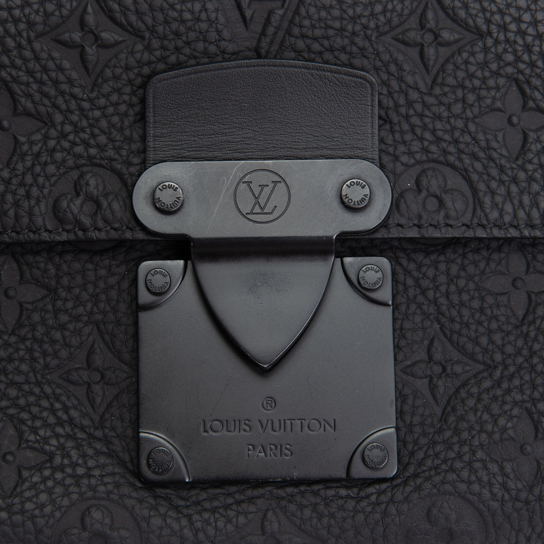 LOUIS VUITTON Taurillon S Lock Messenger - Black