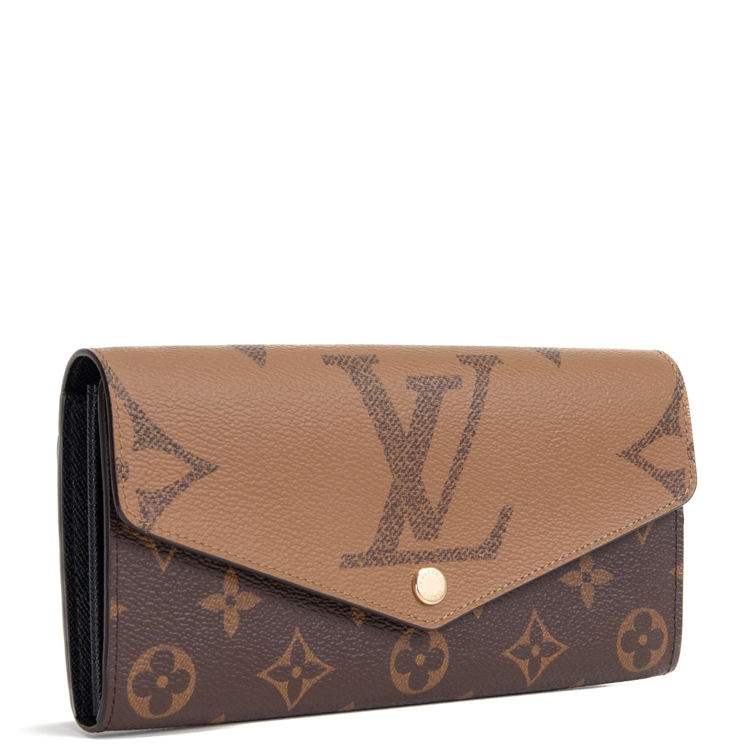 LOUIS VUITTON Reverse Monogram Sarah Wallet