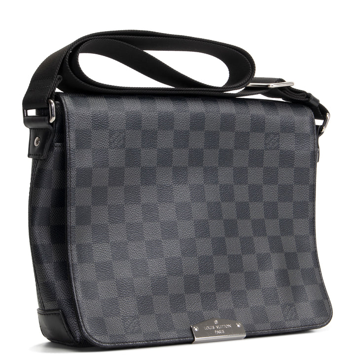 LOUIS VUITTON Damier Graphite District Messenger PM