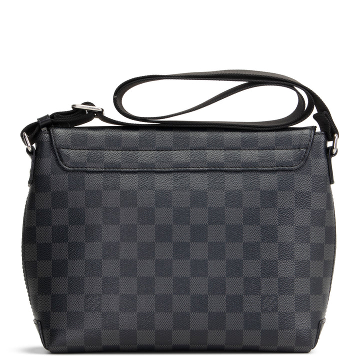 LOUIS VUITTON Damier Graphite District Messenger PM