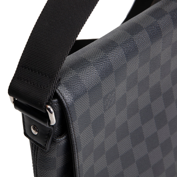 LOUIS VUITTON Damier Graphite District Messenger PM
