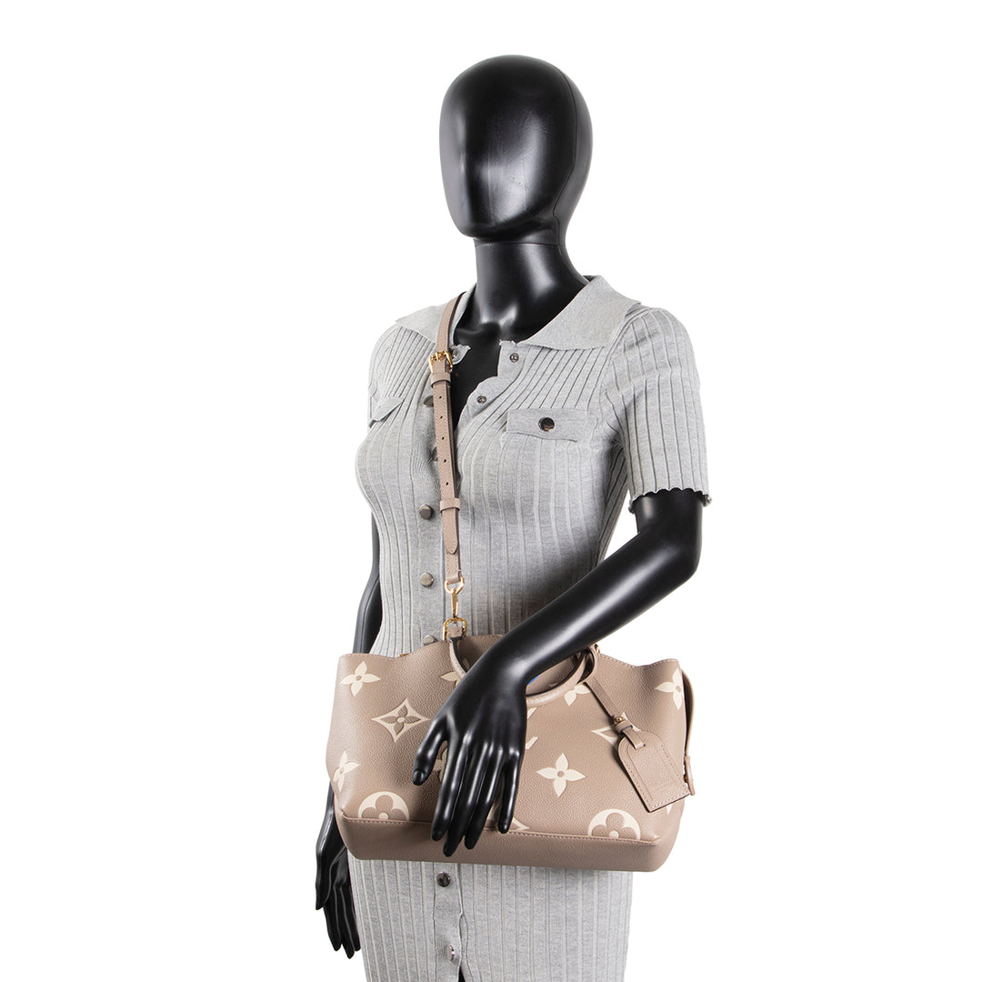 LOUIS VUITTON Monogram Empreinte Bicolor Petit Palais - Dove/Cream