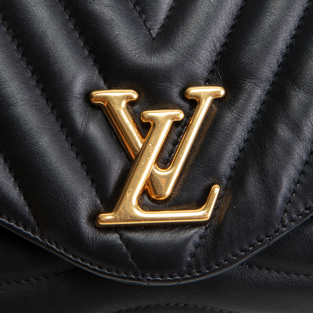LOUIS VUITTON New Wave Chain Bag -Black