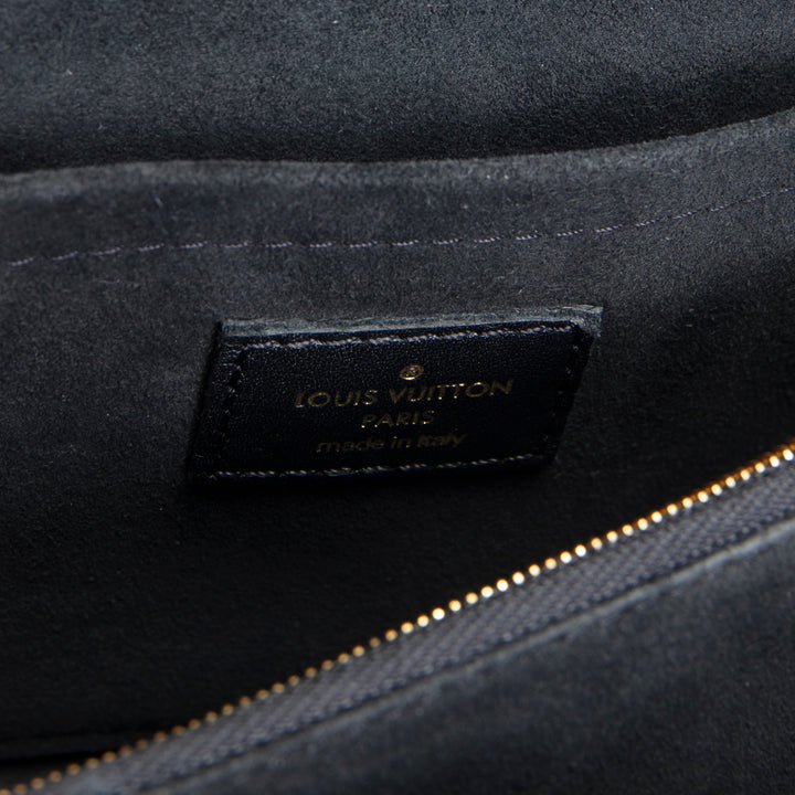 LOUIS VUITTON New Wave Chain Bag -Black