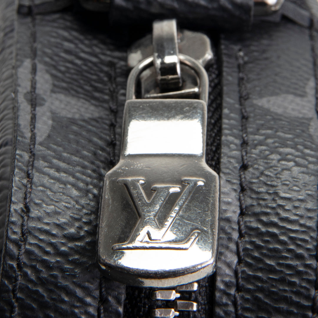 LOUIS VUITTON x Yayoi Kusama Monogram Eclipse Trio Messenger