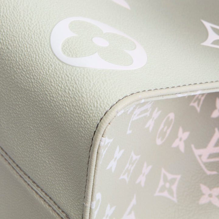 LOUIS VUITTON OnTheGo MM Giant Monogram - Spring In The City Sunset Khaki