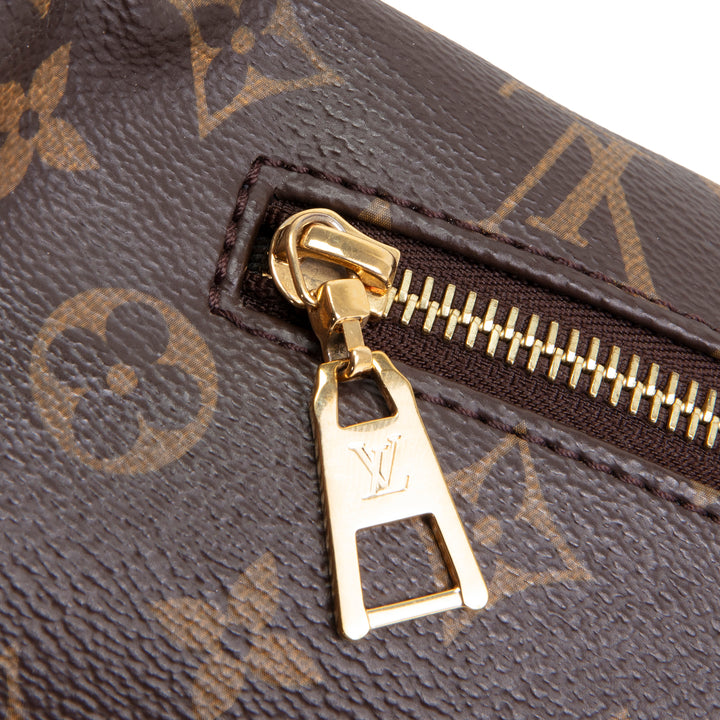 LOUIS VUITTON Monogram Bumbag