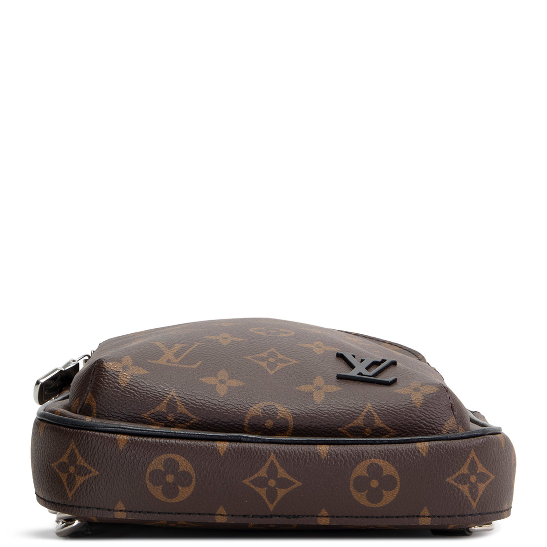 LOUIS VUITTON Monogram Avenue Sling