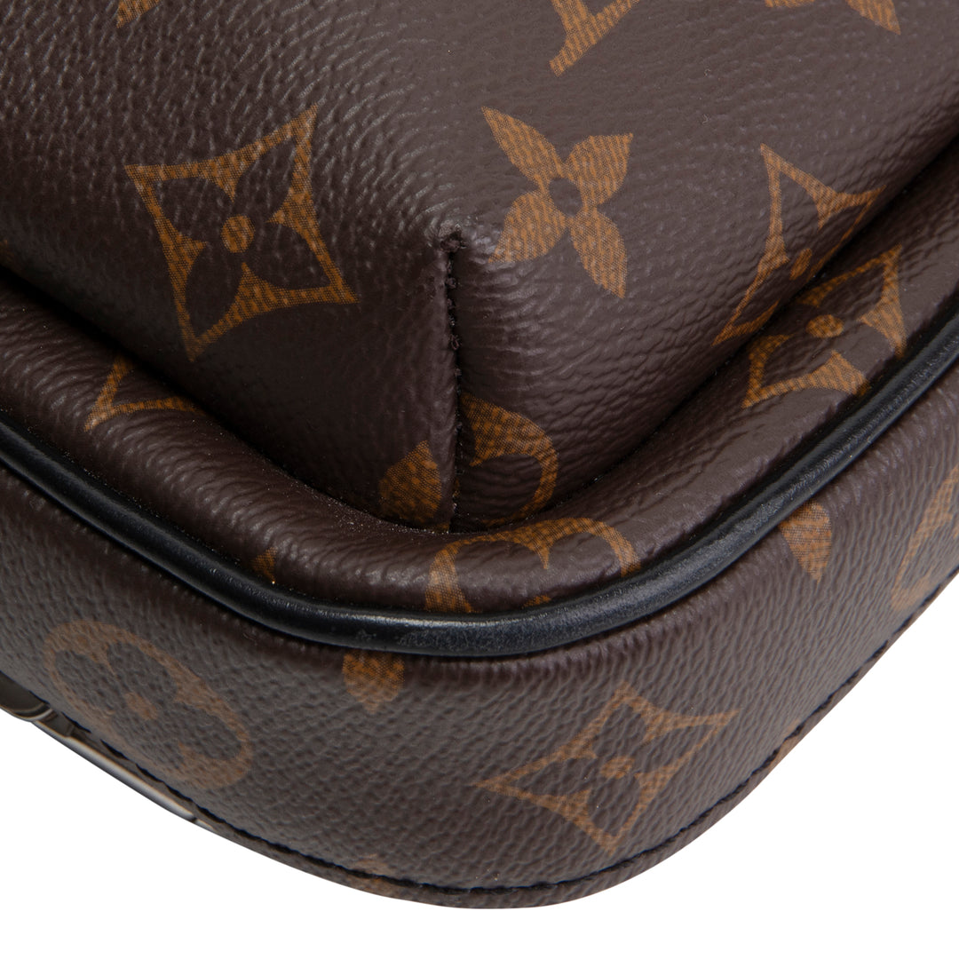 LOUIS VUITTON Monogram Avenue Sling