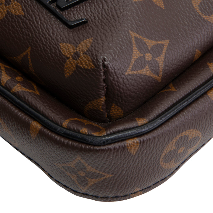 LOUIS VUITTON Monogram Avenue Sling
