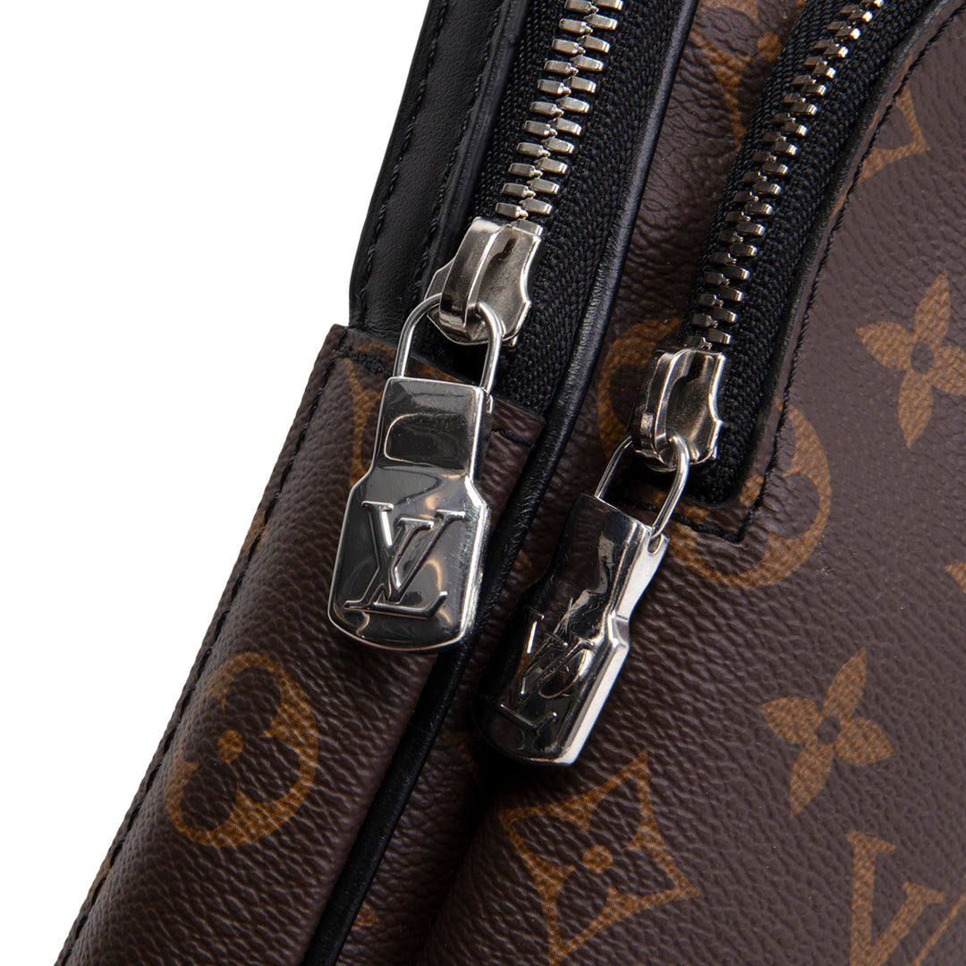 LOUIS VUITTON Monogram Avenue Sling