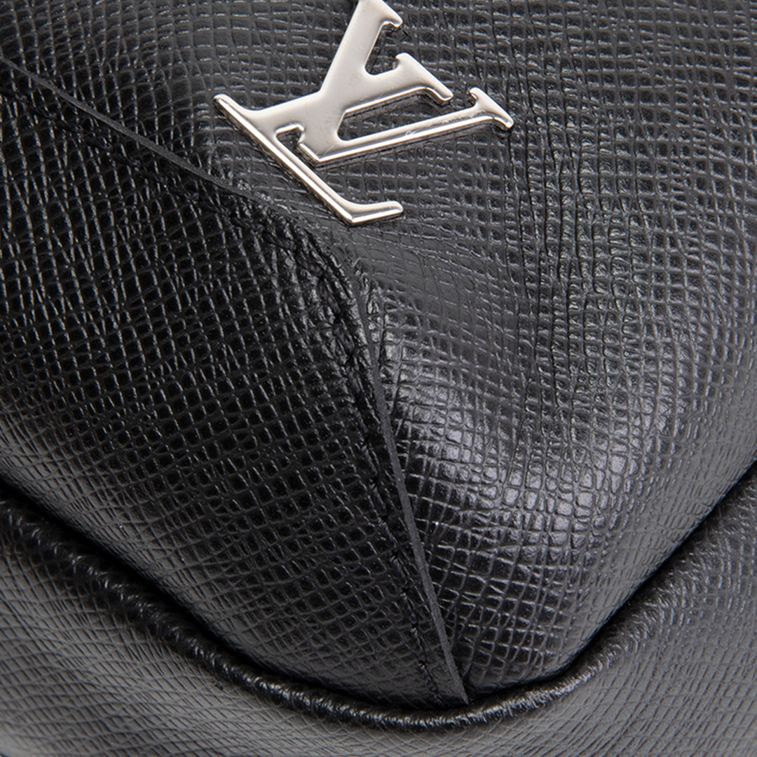 LOUIS VUITTON Taiga Avenue Sling - Black