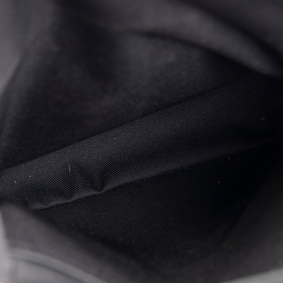 LOUIS VUITTON Taiga Avenue Sling - Black